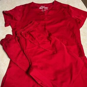 Mini Marilyn Red Scrub Set
